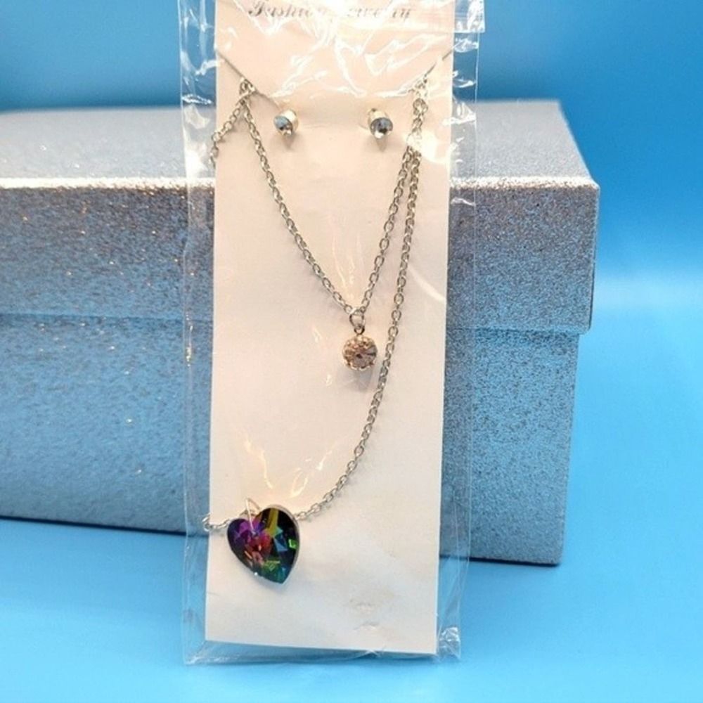 💥5/$10💥 🌈 Rainbow💎 prism necklace